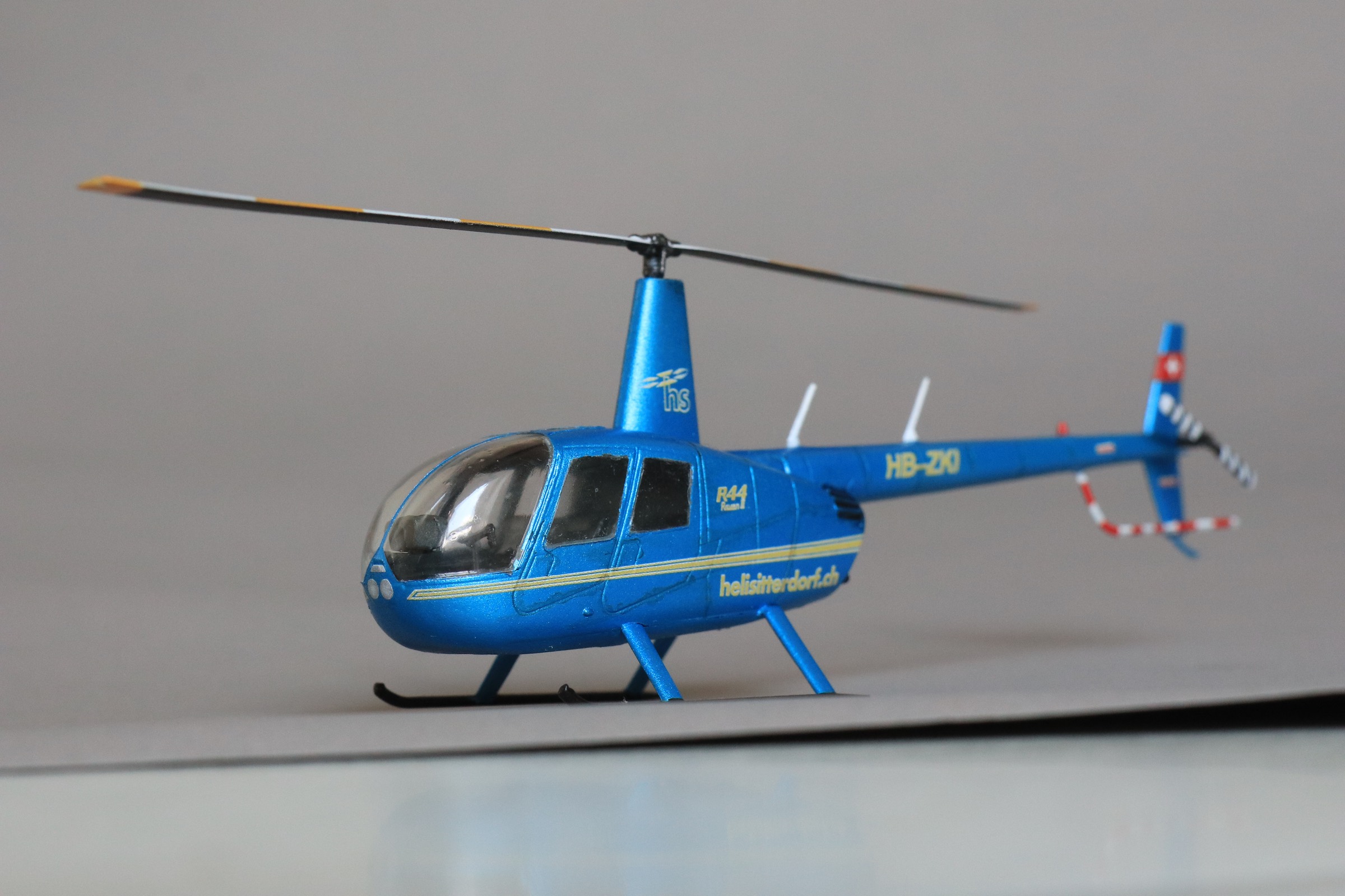 image fotoshooting R44 in klein